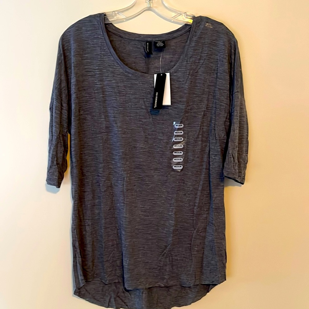 Three quarter sleeve top